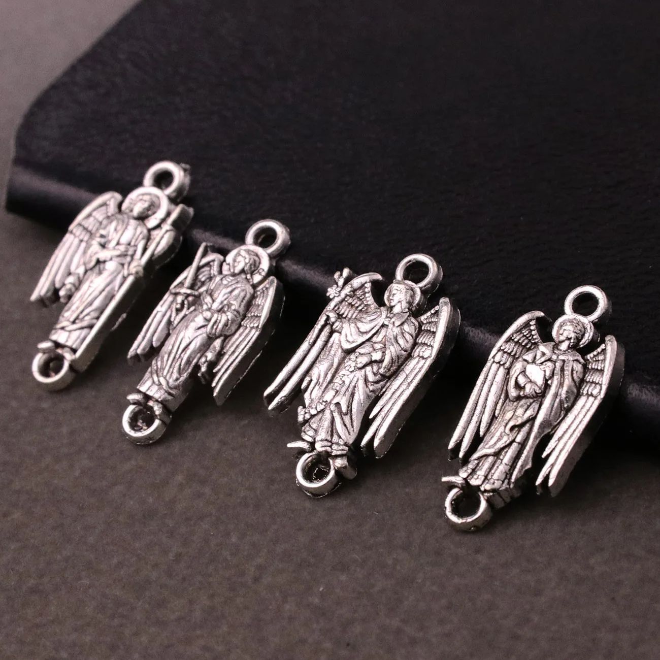 4 Buah Konektor Saint Michael  - Jewelry Making Michaels ulasan dan harga