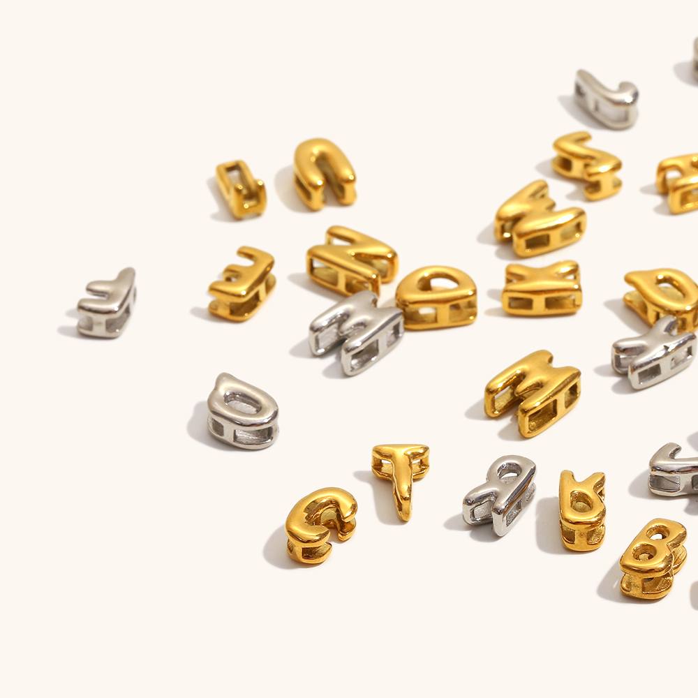 La.Muses 26 Liontin Huruf Bero - Jewelry Making In La ulasan dan harga
